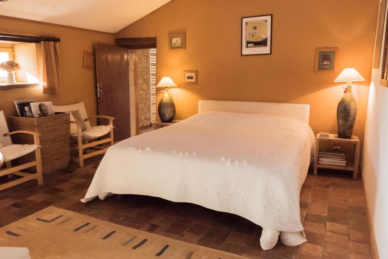 Le Clos Des Fayes Berthegon エクステリア 写真