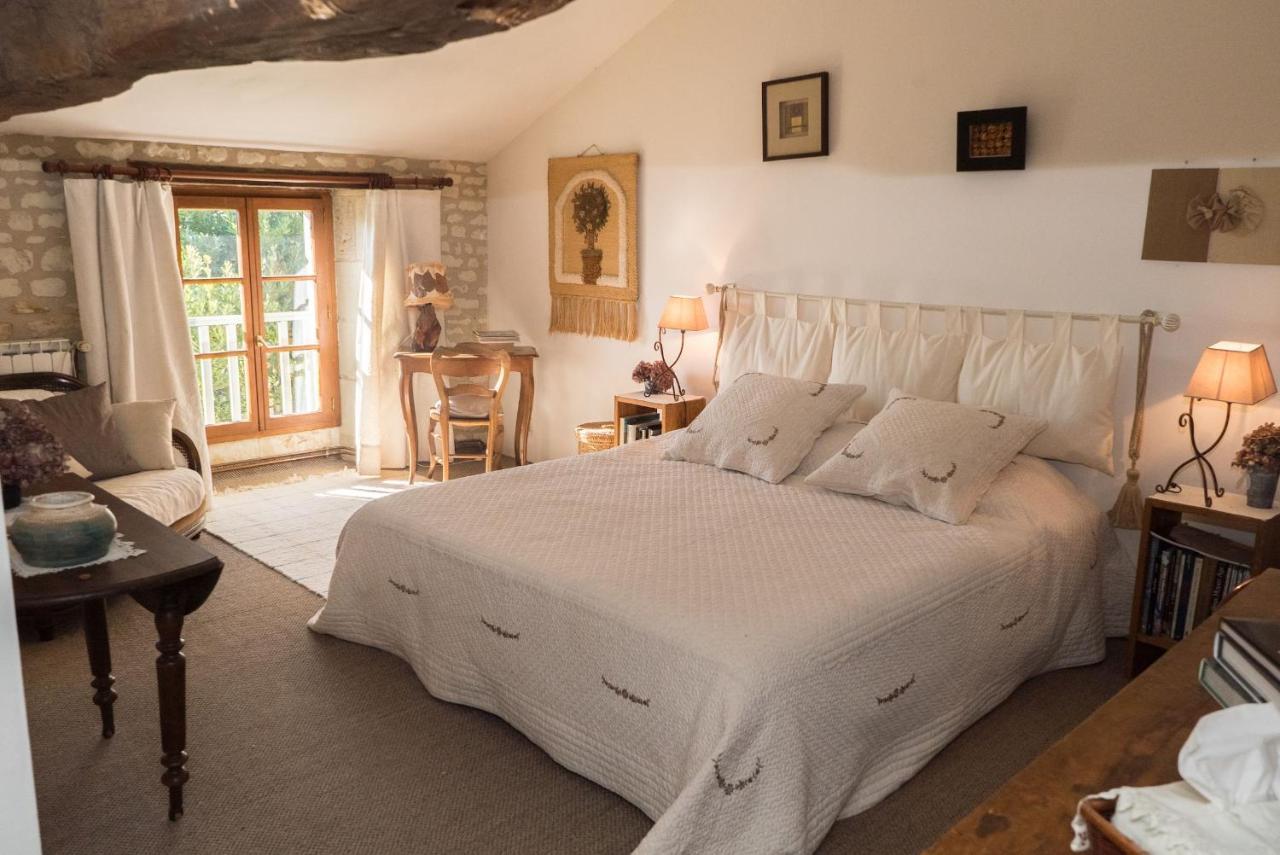 Le Clos Des Fayes Berthegon エクステリア 写真