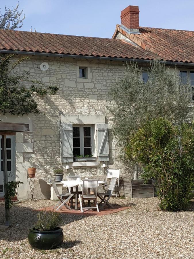 Le Clos Des Fayes Berthegon エクステリア 写真